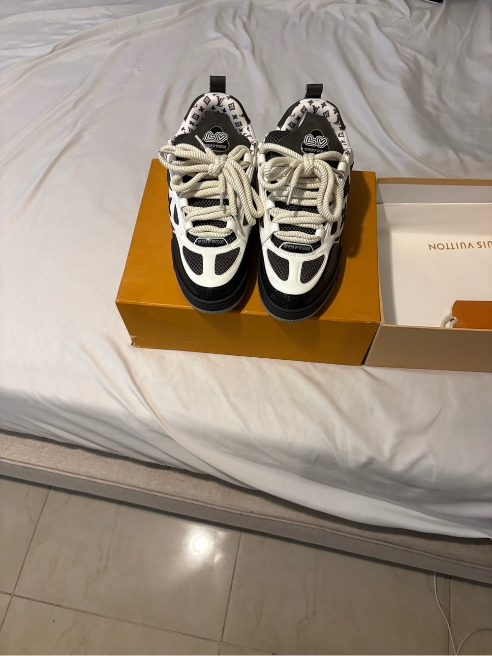 Louis Vuitton Black and White Men's LV Signature Sneakers